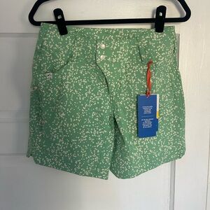 Wild Rye Freda Shorts 6 NWT